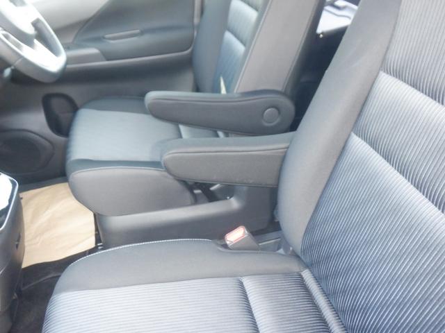 セレナ ２．０　ハイウェイスター　Ｖ　純正ナビ　プロパイロット　１オナ　アルミ　衝突被害軽減　ＬＤＰ　エアバッグ　両側オートスライドドア　ＬＥＤライト　インテリジェントキー　メモリーナビ　アダプティブクルーズコントロール　アイドリングストップ　ナビＴＶ　ドラレコ（28枚目）