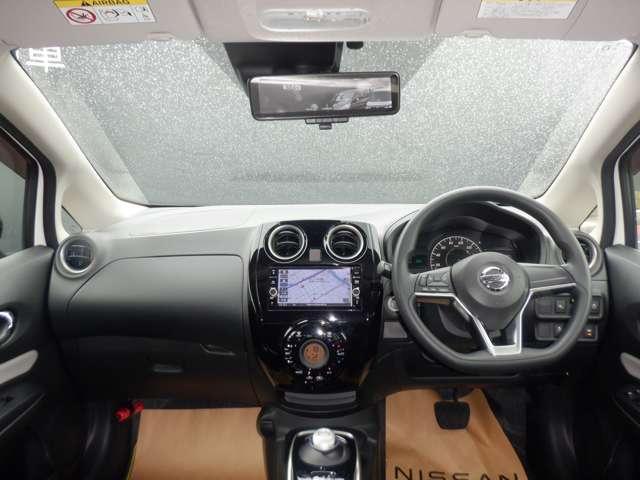 ノート 1.2 e-POWER X シーギア アラウンドモニター Bカメラ LEDライト インテリジェントキー サイドカメラ 車線逸脱警報 1オーナー アイドリングストップ オートエアコン 盗難防止システム Wエアバック ドラレコ アルミホイール(3枚目)