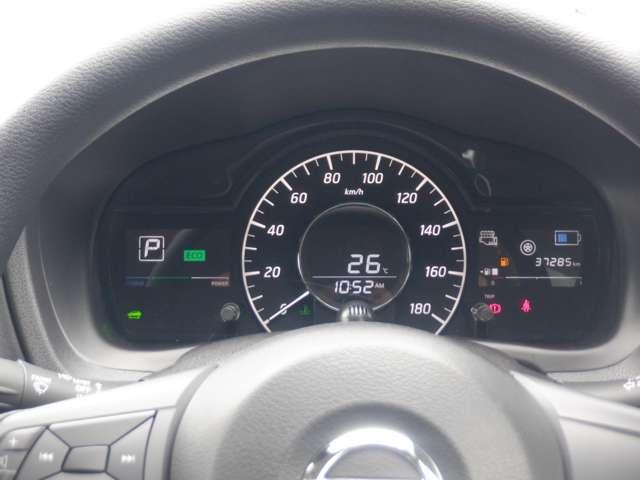 ノート 1.2 e-POWER X シーギア アラウンドモニター Bカメラ LEDライト インテリジェントキー サイドカメラ 車線逸脱警報 1オーナー アイドリングストップ オートエアコン 盗難防止システム Wエアバック ドラレコ アルミホイール(10枚目)