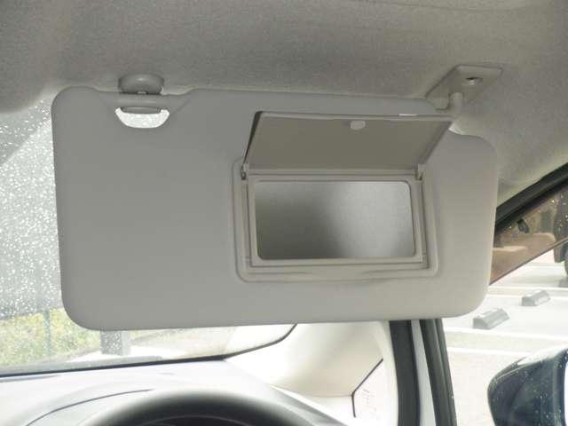 ノート 1.2 e-POWER X シーギア アラウンドモニター Bカメラ LEDライト インテリジェントキー サイドカメラ 車線逸脱警報 1オーナー アイドリングストップ オートエアコン 盗難防止システム Wエアバック ドラレコ アルミホイール(19枚目)