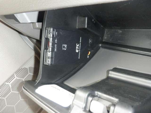 NV100クリッパーバン 660 GXターボ ハイルーフ CD ラジオチューナー インテリジェントエマージェンシーブレーキ ドラレコ 1オーナー キーレス ETC フルオートエアコン PS 寒冷地仕様 ABS 運転席エアバッグ ダブルエアバッグ イモビライザー パワーウィンドー(7枚目)