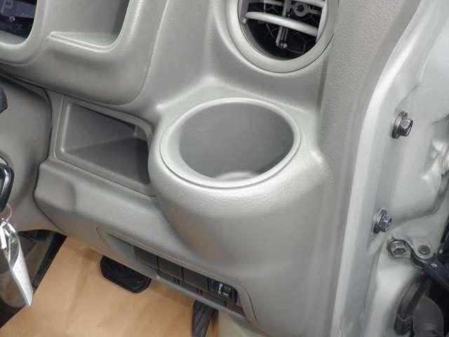 NV100クリッパーバン 660 GXターボ ハイルーフ CD ラジオチューナー インテリジェントエマージェンシーブレーキ ドラレコ 1オーナー キーレス ETC フルオートエアコン PS 寒冷地仕様 ABS 運転席エアバッグ ダブルエアバッグ イモビライザー パワーウィンドー(18枚目)