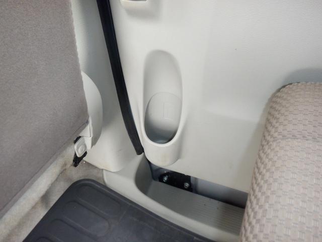 NV100クリッパーバン 660 GXターボ ハイルーフ CD ラジオチューナー インテリジェントエマージェンシーブレーキ ドラレコ 1オーナー キーレス ETC フルオートエアコン PS 寒冷地仕様 ABS 運転席エアバッグ ダブルエアバッグ イモビライザー パワーウィンドー(31枚目)