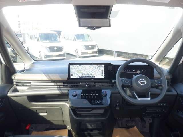 セレナ 2.0 ハイウェイスターV メーカーナビ 後席モニター W電動スライド レーダークルコン レーンアシスト LEDランプ ワンオーナー車 盗難防止システム ETC装備 カーテンエアバッグ アルミホイール キーフリー メモリ-ナビ ナビTV エアコン ドラレコ(3枚目)