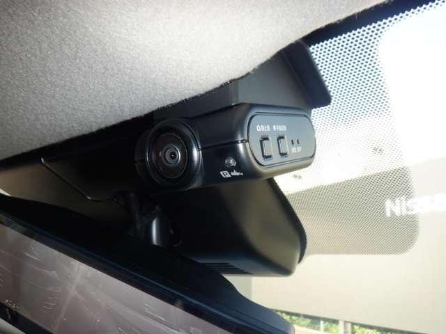 オーラ 1.2 G レザーエディション ワンオーナ 追突防止 レーダークルーズ 車線逸脱警報装置 寒冷地仕様 LED ドライブレコーダー 盗難防止 バックモニター ETC インテリジェントキー メモリーナビゲーション AW オートエアコン(9枚目)