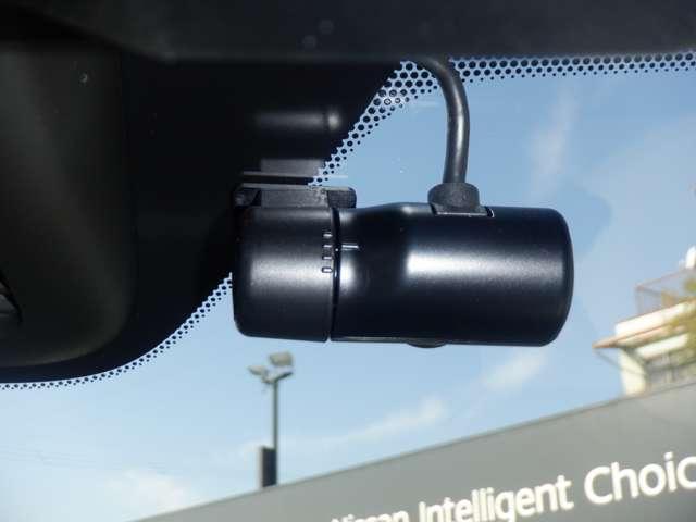 デイズ 660 X 純正ナビ AVM ドラレコ前後室内 アラウンドM 踏み間違え防止 スマートキー イモビライザー バックカメラ 1オーナー レーンキープ アイドリングストップ ドライブレコーダー キーレス フルオートエアコン ナビTV WAB PS(8枚目)