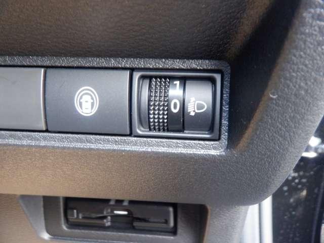 ノート 1.2 X 純正ナビ AVM ドラレコ前後室内 リアカメラ 衝突被害軽減ブレ-キ ETC付 LEDヘッドライト レーンアシスト インテリジェントキー ワンオーナー ドラレコ アイドリングストップ 盗難防止システム ワンセグTV TVナビ 試乗車UP(16枚目)