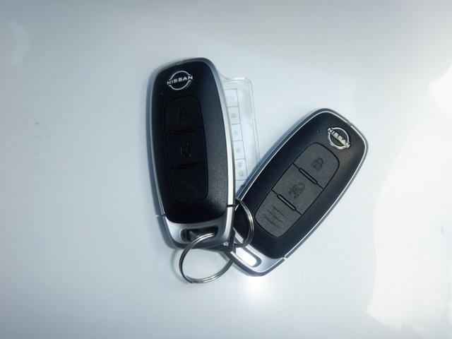 ノート 1.2 X 純正ナビ AVM ドラレコ前後室内 リアカメラ 衝突被害軽減ブレ-キ ETC付 LEDヘッドライト レーンアシスト インテリジェントキー ワンオーナー ドラレコ アイドリングストップ 盗難防止システム ワンセグTV TVナビ 試乗車UP(39枚目)