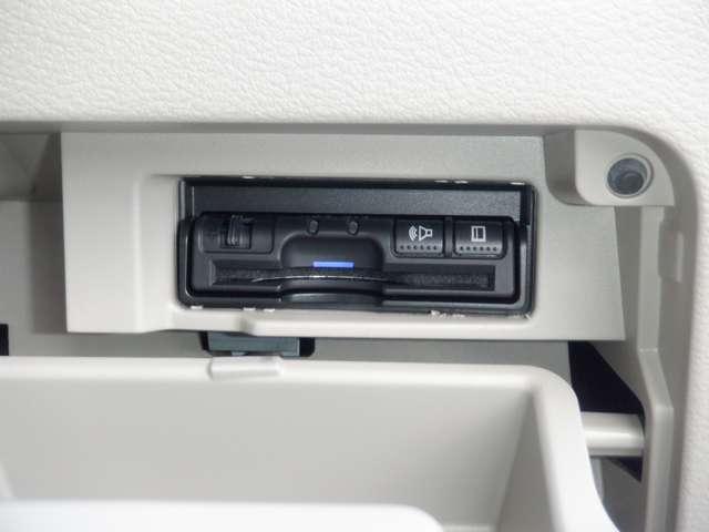 セレナ ２．０　Ｘ　ＶセレクションＩＩ　後席モニター　両側オートスライドドア（10枚目）