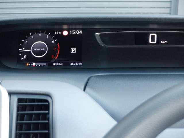 セレナ ２．０　Ｘ　ＶセレクションＩＩ　後席モニター　両側オートスライドドア（11枚目）