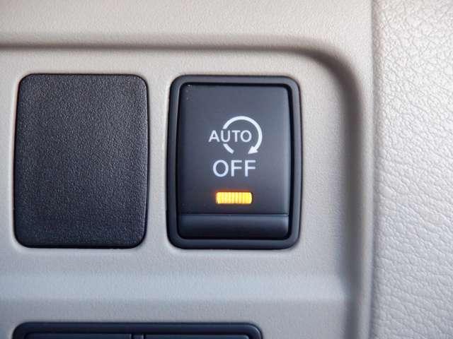 セレナ ２．０　Ｘ　ＶセレクションＩＩ　後席モニター　両側オートスライドドア（18枚目）