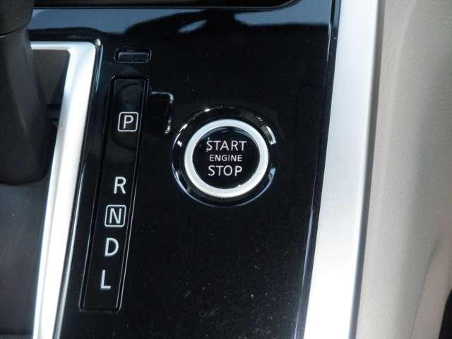 セレナ ２．０　Ｘ　ＶセレクションＩＩ　後席モニター　両側オートスライドドア（19枚目）