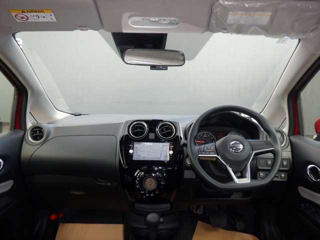 ノート １．２　Ｘ　Ｖセレクション　純正ナビ　バックカメラ　衝突被害軽減装置　バックビューモニター　レーンキープ　ワンオーナー　イモビライザー　ドラレコ付　オートエアコン　Ａストップ　Ｗエアバック　ＡＢＳ　メモリーナビ　ナビＴＶ　キーレス　エアバッグ　ワンセグ（3枚目）