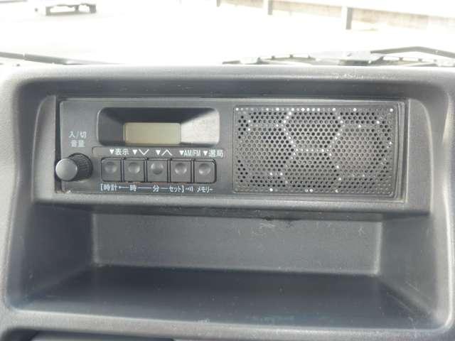 ＮＴ１００クリッパートラック ６６０　ＤＸ　農繁仕様　４ＷＤ　ラジオチューナー　四駆　パワステ　エアコン　エアバッグ（4枚目）