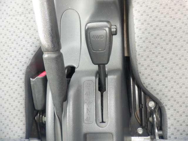 ＮＴ１００クリッパートラック ６６０　ＤＸ　農繁仕様　４ＷＤ　ラジオチューナー　四駆　パワステ　エアコン　エアバッグ（9枚目）