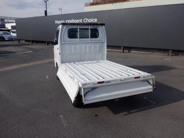 ＮＴ１００クリッパートラック ６６０　ＤＸ　農繁仕様　４ＷＤ　ラジオチューナー　四駆　パワステ　エアコン　エアバッグ（25枚目）