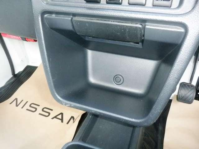 ＮＴ１００クリッパートラック ６６０　ＤＸ　農繁仕様　４ＷＤ　１オーナー　四駆　パワステ　エアコン　エアバッグ（20枚目）