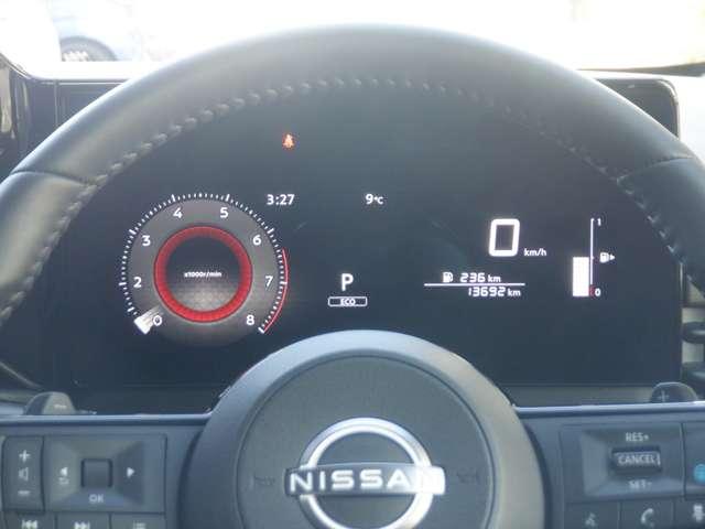 セレナ ２．０　ハイウェイスターＶ　純正ナビ　後席モニター　Ｗ電動スライド　レーダークルコン　レーンアシスト　ＬＥＤランプ　ワンオーナー車　盗難防止システム　ＥＴＣ装備　カーテンエアバッグ　アルミホイール　キーフリー　メモリ－ナビ　ナビＴＶ　エアコン　ドラレコ（13枚目）