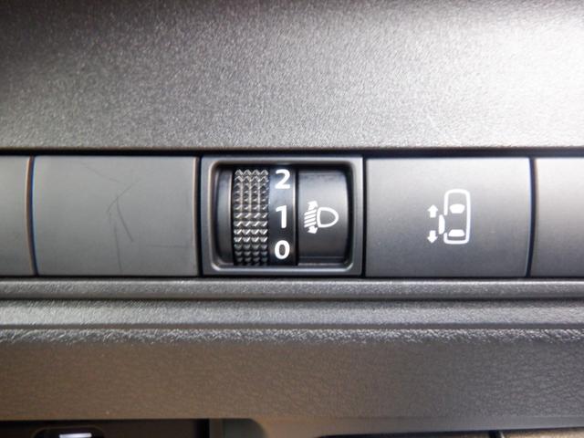 セレナ ２．０　ハイウェイスターＶ　純正ナビ　後席モニター　Ｗ電動スライド　レーダークルコン　レーンアシスト　ＬＥＤランプ　ワンオーナー車　盗難防止システム　ＥＴＣ装備　カーテンエアバッグ　アルミホイール　キーフリー　メモリ－ナビ　ナビＴＶ　エアコン　ドラレコ（23枚目）