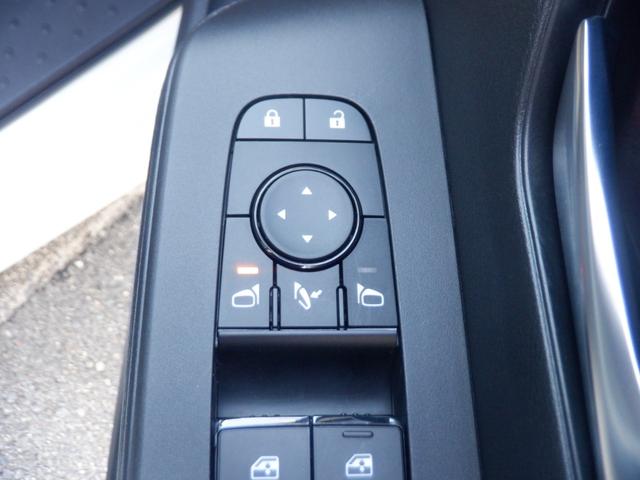 セレナ ２．０　ハイウェイスターＶ　純正ナビ　後席モニター　Ｗ電動スライド　レーダークルコン　レーンアシスト　ＬＥＤランプ　ワンオーナー車　盗難防止システム　ＥＴＣ装備　カーテンエアバッグ　アルミホイール　キーフリー　メモリ－ナビ　ナビＴＶ　エアコン　ドラレコ（25枚目）