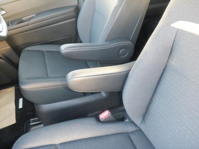 セレナ ２．０　ハイウェイスターＶ　純正ナビ　後席モニター　Ｗ電動スライド　レーダークルコン　レーンアシスト　ＬＥＤランプ　ワンオーナー車　盗難防止システム　ＥＴＣ装備　カーテンエアバッグ　アルミホイール　キーフリー　メモリ－ナビ　ナビＴＶ　エアコン　ドラレコ（34枚目）