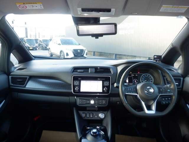 �d�C�����ԂȂ�ł͂̐�i�I�ȃf�U�C���̃C���e���A�B