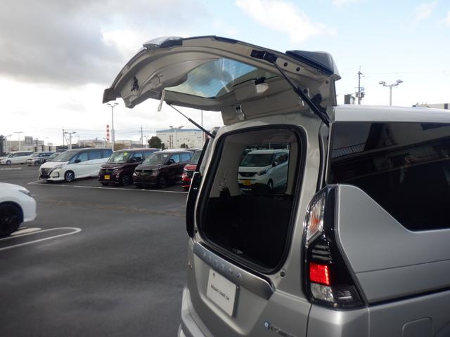 �f���A���o�b�N�h�A�̗p�I���̃N���}��ǂ���̋������߂��Ƃ��ɁA�o�b�N�h�A�̖񔼕��̊J�X�y�[�X������Ήו��̏o�����ꂪ�ł���n�[�t�o�b�N�h�A�̗p�Ȃ̂ŁA�Ƃ��Ă��֗��ł���I