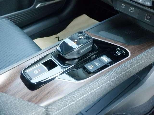 ��-�o�n�v�d�q�Ȃ�ł͂́A�X�^�C���b�V���ȃV�t�g�m�u���肪���ɂ����������ł��ˁB