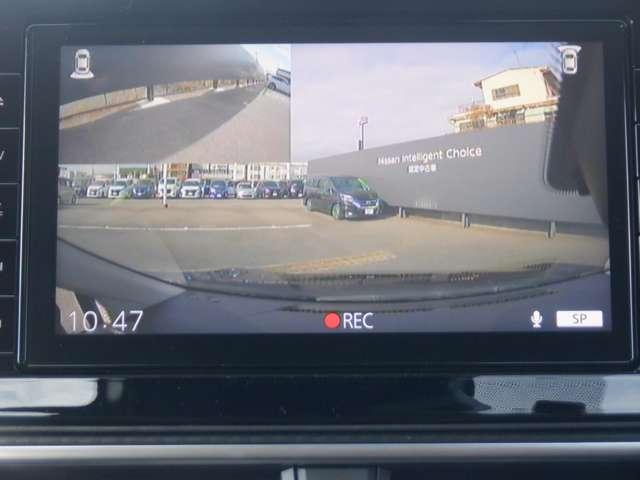 �h���C�u���R�[�_�[�̑O��摜���i�r�Q�[�V�����̃��j�^�[�Ŋm�F���邱�Ƃ��ł��܂��B