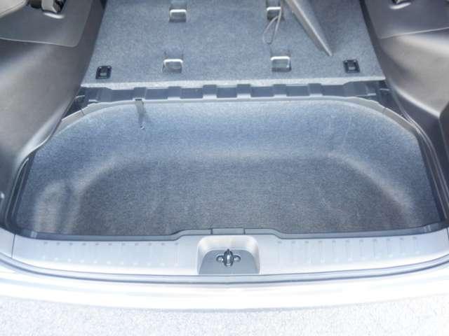 セレナ ２．０　Ｘ　純正ナビ　プロパイロット　Ｗエアコン　ＡＶＭ　メモリーナビ　自動（被害軽減）ブレーキ　オートエアコン　ワンオーナー車　ＬＥＤライト　アイドリングストップ　サイドエアバッグ　インテリジェントキー　バックモニター　レーンアシスト　追従型クルコン（38枚目）