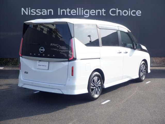 セレナ ２．０　ハイウェイスターＶ　メーカーナビ　　プロパイロット　Ｗ電動スライド　レーダークルコン　レーンアシスト　ＬＥＤランプ　ワンオーナー車　盗難防止システム　ＥＴＣ装備　カーテンエアバッグ　アルミホイール　キーフリー　メモリ－ナビ　ナビＴＶ　エアコン　ドラレコ（2枚目）