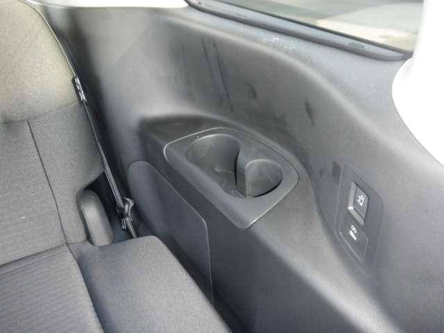 セレナ ２．０　ハイウェイスターＶ　メーカーナビ　　プロパイロット　Ｗ電動スライド　レーダークルコン　レーンアシスト　ＬＥＤランプ　ワンオーナー車　盗難防止システム　ＥＴＣ装備　カーテンエアバッグ　アルミホイール　キーフリー　メモリ－ナビ　ナビＴＶ　エアコン　ドラレコ（38枚目）