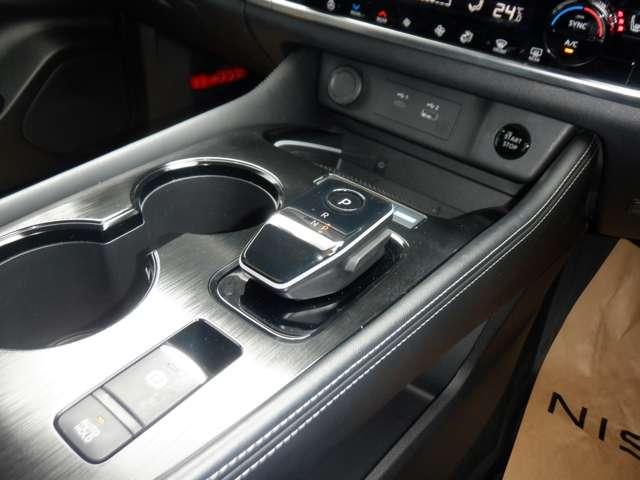 �d���V�t�g�ł��I��̂Ђ�ŕ�ނ悤�ɂ��āA�����y�������������ŃV�t�g�ł���A�܂������V�����}�E�X���o�̃V�t�g�ł��B