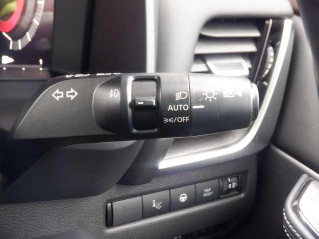 �[��ꎞ��g���l��������Ȃǂœ_������ȂǁA���̖͂��邳�ɉ����ăw�b�h���C�g�������œ_���E��������X�}�[�g�ȃI�[�g���C�g�V�X�e���ł��B