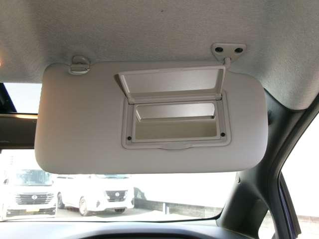 �o�j�e�B�[�~���[�����Ă���܂��B�����������ł��B