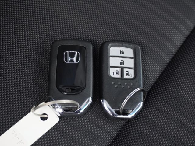 フリード Ｇ・ホンダセンシング　１年保証ナビＤレコＲカメＥＴＣ両電扉ＢＴ地デジ　Ｆセグ　追突被害軽減ブレーキ　ｉストップ　Ｗエアバッグ　パワーウィンドウ　１オ－ナ－　アクティブクルーズコントロール　スマートキ　カーテンエアバッグ（17枚目）