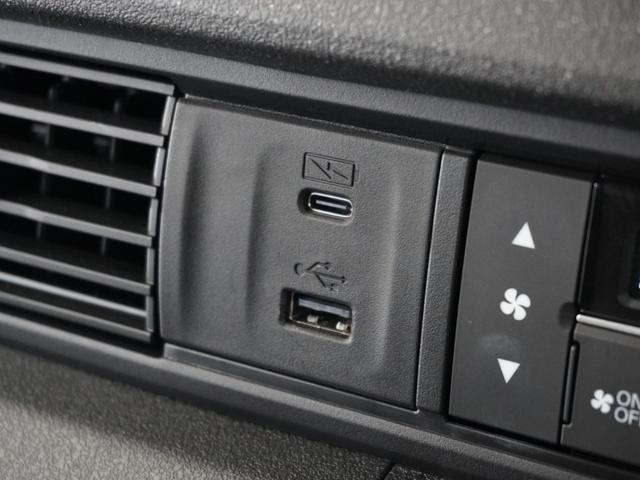 Ｎ－ＢＯＸカスタム ベースグレード　２年保証当社試乗車ナビＤレコＲカメＥＴＣ両電扉　Ｗ電動ドア　ＣＭＢＳ　Ｄレコ　禁煙　ベンチシート　アルミホイール　オートエアコン　スマートキ　ＬＥＤ　盗難防止装置　クルコン　ＥＴＣ　バックカメラ（7枚目）