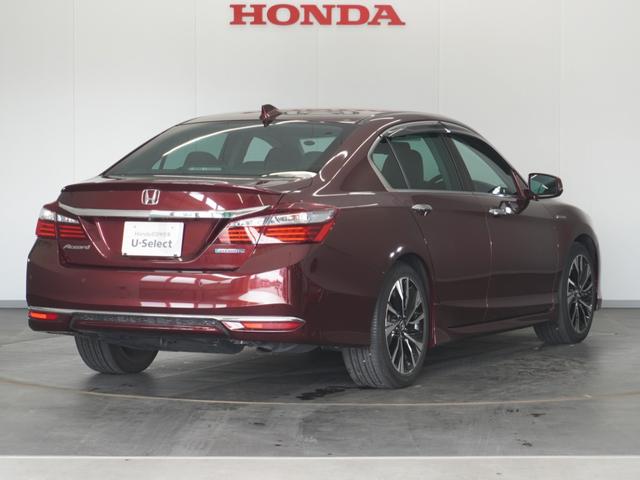 アコードハイブリッド ＥＸ　１年保証ナビＲカメＥＴＣクルコンＢＴ地デジＬＥＤ　バックモニター　本革シート　Ｐセンサー　サイドカーテンエアバック　サイドモニター　記録簿　アルミ　ナビＴＶ　ＬＥＤヘッド　フルセグテレビ　禁煙（16枚目）