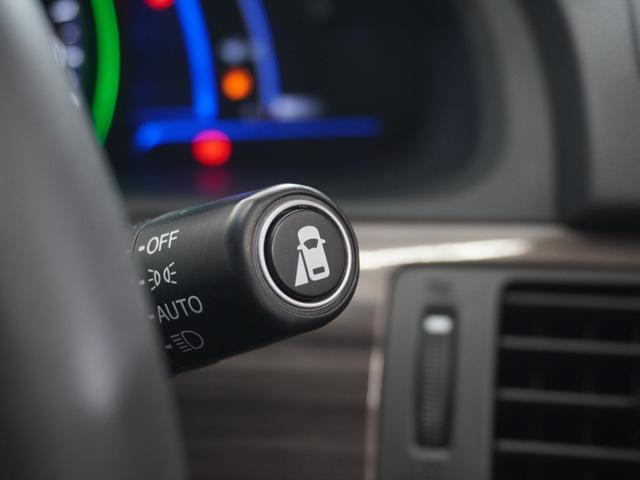 アコードハイブリッド ＥＸ　１年保証ナビＲカメＥＴＣクルコンＢＴ地デジＬＥＤ　バックモニター　本革シート　Ｐセンサー　サイドカーテンエアバック　サイドモニター　記録簿　アルミ　ナビＴＶ　ＬＥＤヘッド　フルセグテレビ　禁煙（21枚目）