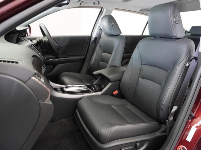 アコードハイブリッド ＥＸ　１年保証ナビＲカメＥＴＣクルコンＢＴ地デジＬＥＤ　バックモニター　本革シート　Ｐセンサー　サイドカーテンエアバック　サイドモニター　記録簿　アルミ　ナビＴＶ　ＬＥＤヘッド　フルセグテレビ　禁煙（26枚目）