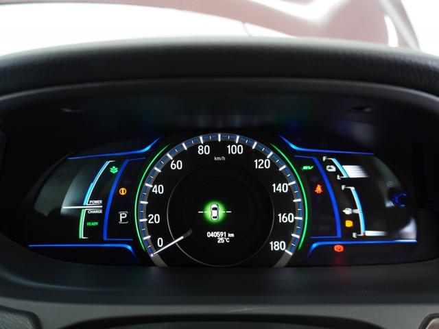 アコードハイブリッド ＥＸ　１年保証ナビＲカメＥＴＣクルコンＢＴ地デジＬＥＤ　バックモニター　本革シート　Ｐセンサー　サイドカーテンエアバック　サイドモニター　記録簿　アルミ　ナビＴＶ　ＬＥＤヘッド　フルセグテレビ　禁煙（43枚目）