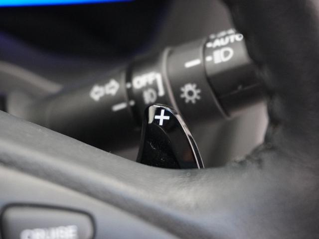 ◆パドルシフト装備◆オートマチック車でもミッション車のようなフィーリングを楽しめます。エンジンブレーキを使いたい時にも役立ちます。