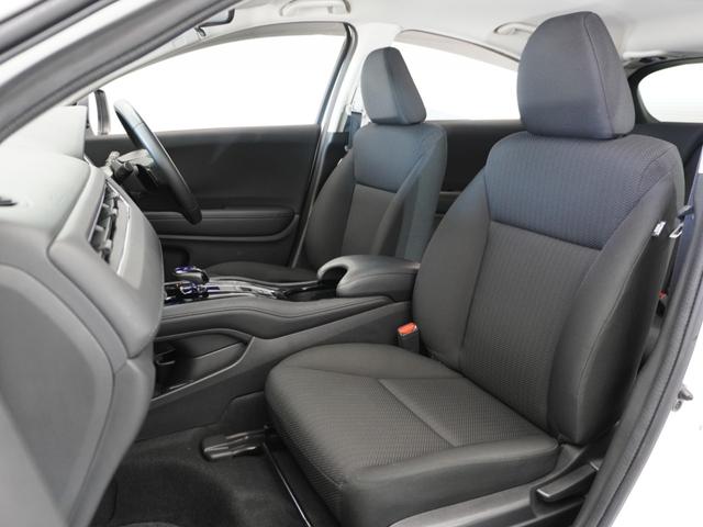 室内は、シートクリーニングや各部の徹底した清掃を実施し、消臭・除菌処理を行っています。しかも、全ての差上で天然成分の薬剤にこだわり安心・安全へも配慮しています。