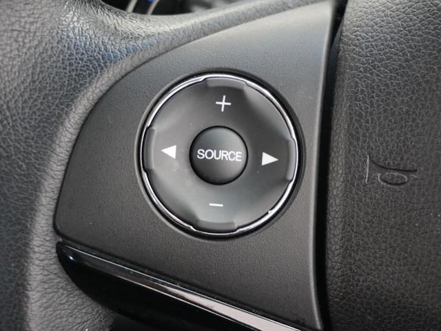 ◆ハンドルに【オーディオリモコンスイッチ】が装備されてます。視点をそらすことなく、ボリューム調整・オーディオソース切替・選曲が出来ます。安全運転しながら操作が可能になりました。