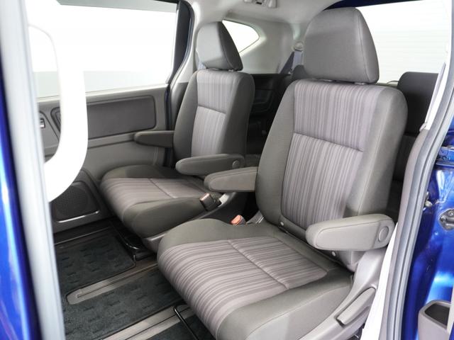 フリードハイブリッド ハイブリッド・Gホンダセンシング 1年保証ナビRカメETC両電扉BT地デジLED 軽減ブレーキ キーフリーシステム 1オ-ナ- 記録簿 DVD再生可能 ECON 禁煙 メモリーナビ 後カメラ Aクルーズ 地デジフルセグTV 横滑防止(18枚目)