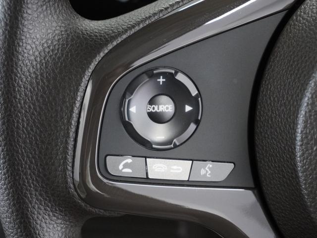◆ハンドルに【オーディオリモコンスイッチ】が装備されてます。視点をそらすことなく、ボリューム調整・オーディオソース切替・選曲が出来ます。安全運転しながら操作が可能になりました。
