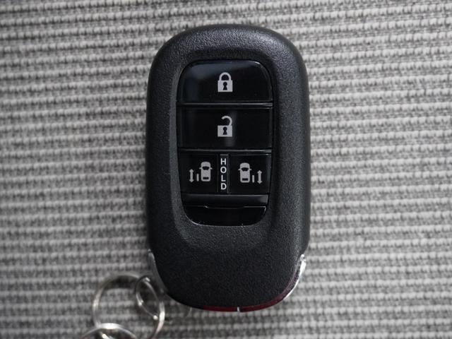 Ｎ－ＢＯＸ ベースグレード　２年保証当社試乗車ナビＤレコＲカメＥＴＣ両電扉　衝突軽減システム　スマートキ－　禁煙　カーテンエアバック　イモビライザー　ＥＣＯモード　横滑り防止　オートクルーズ　ＬＥＤヘッドライト　キーフリー（19枚目）