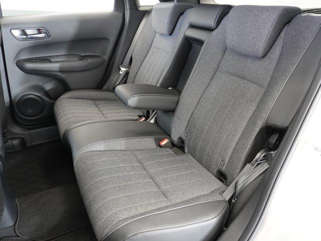 フィット e:HEVホーム 2年保証ナビRカメETCクルコンBT地デジ 前後誤発進抑制機能 クリソナ 助手席エアバッグ 運転席エアバッグ 1オナ アイドリングストップ 禁煙 LEDライト バックカメラ ABS サイドエアバッグ(18枚目)