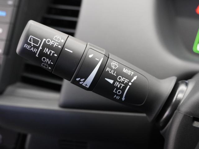 フィット e:HEVホーム 2年保証ナビRカメETCクルコンBT地デジ 前後誤発進抑制機能 クリソナ 助手席エアバッグ 運転席エアバッグ 1オナ アイドリングストップ 禁煙 LEDライト バックカメラ ABS サイドエアバッグ(30枚目)