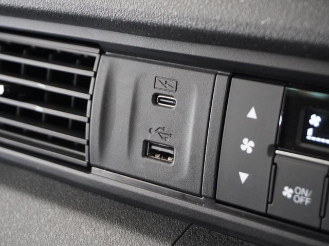 N-BOXカスタム ターボコーディネートスタイル 2年保証ナビDレコRカメETC両電扉BT地デジ 両側電動ドア 禁煙車 Rカメラ クルコン スマートキ- パワーステアリング VSA セキュリティ エアコン LEDライト パワーウィンドウ オートライト(7枚目)